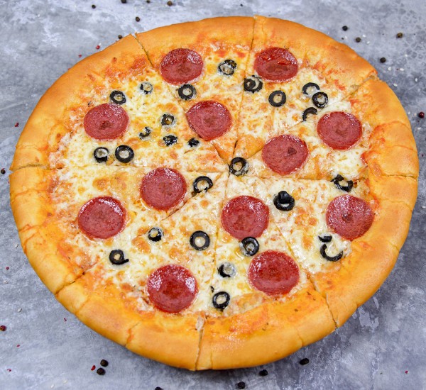 Кон саламе э оливе