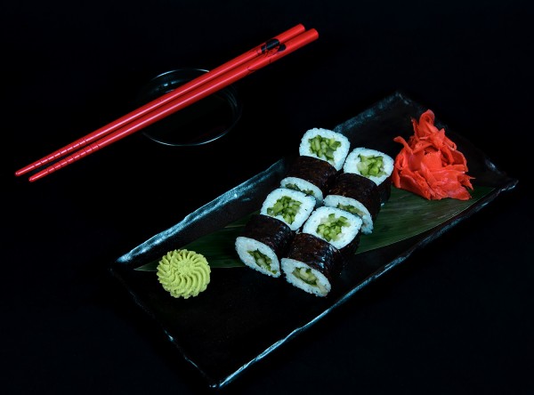 Сахмон огурец маки 